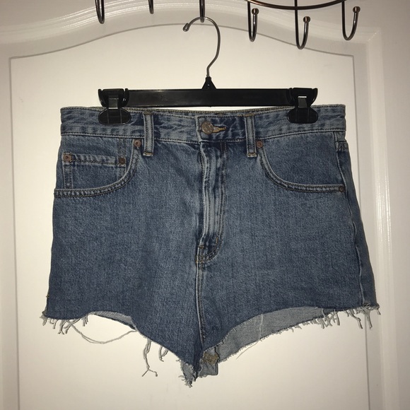 BDG High rise jean shorts. - Picture 4 of 6